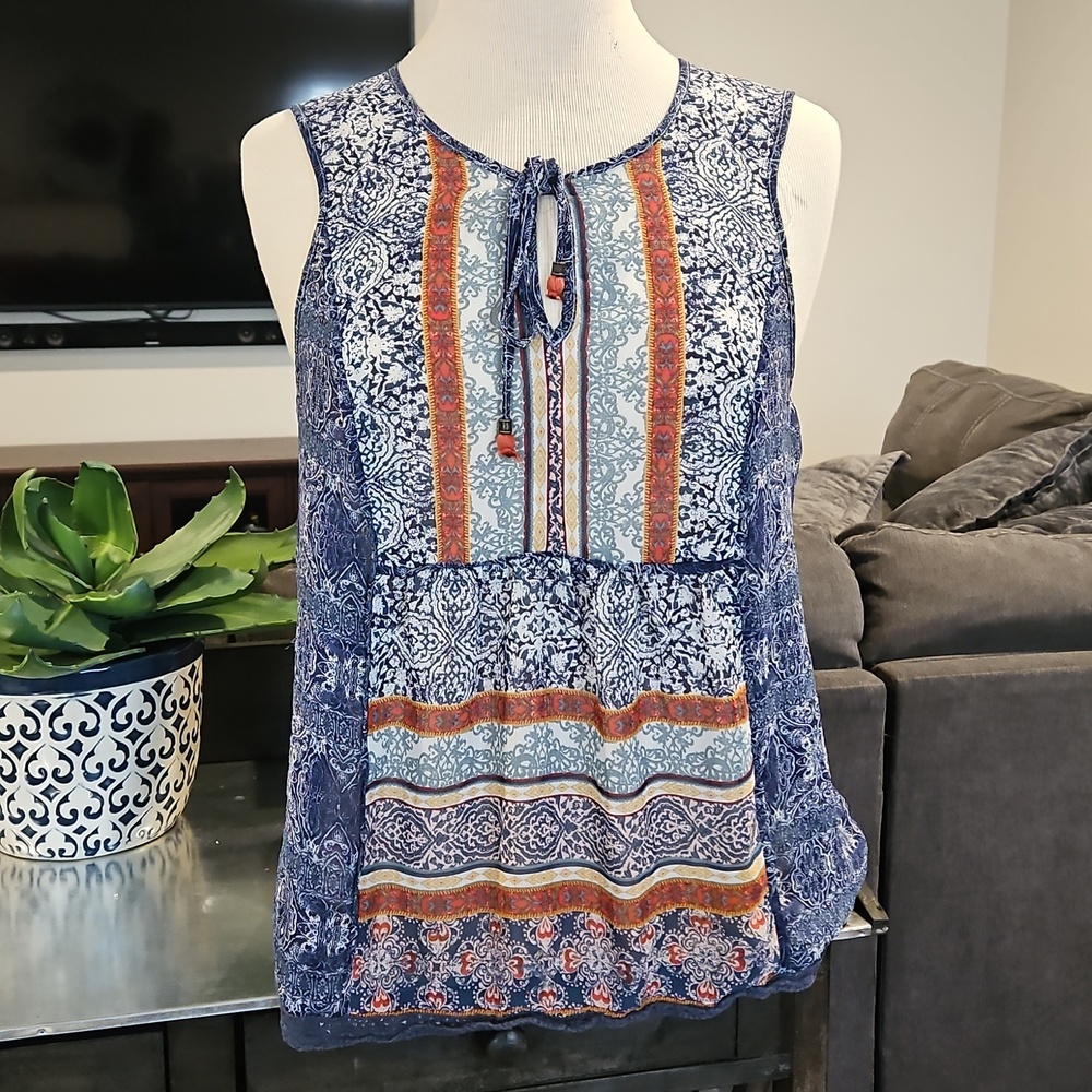 Sleeveless Blue Patterned Tie-Front Women’s Top